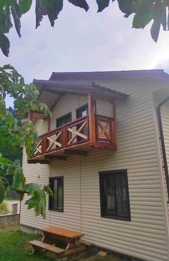 Гірська Роса Apartment Verkhniy Yasenov Bagian luar foto