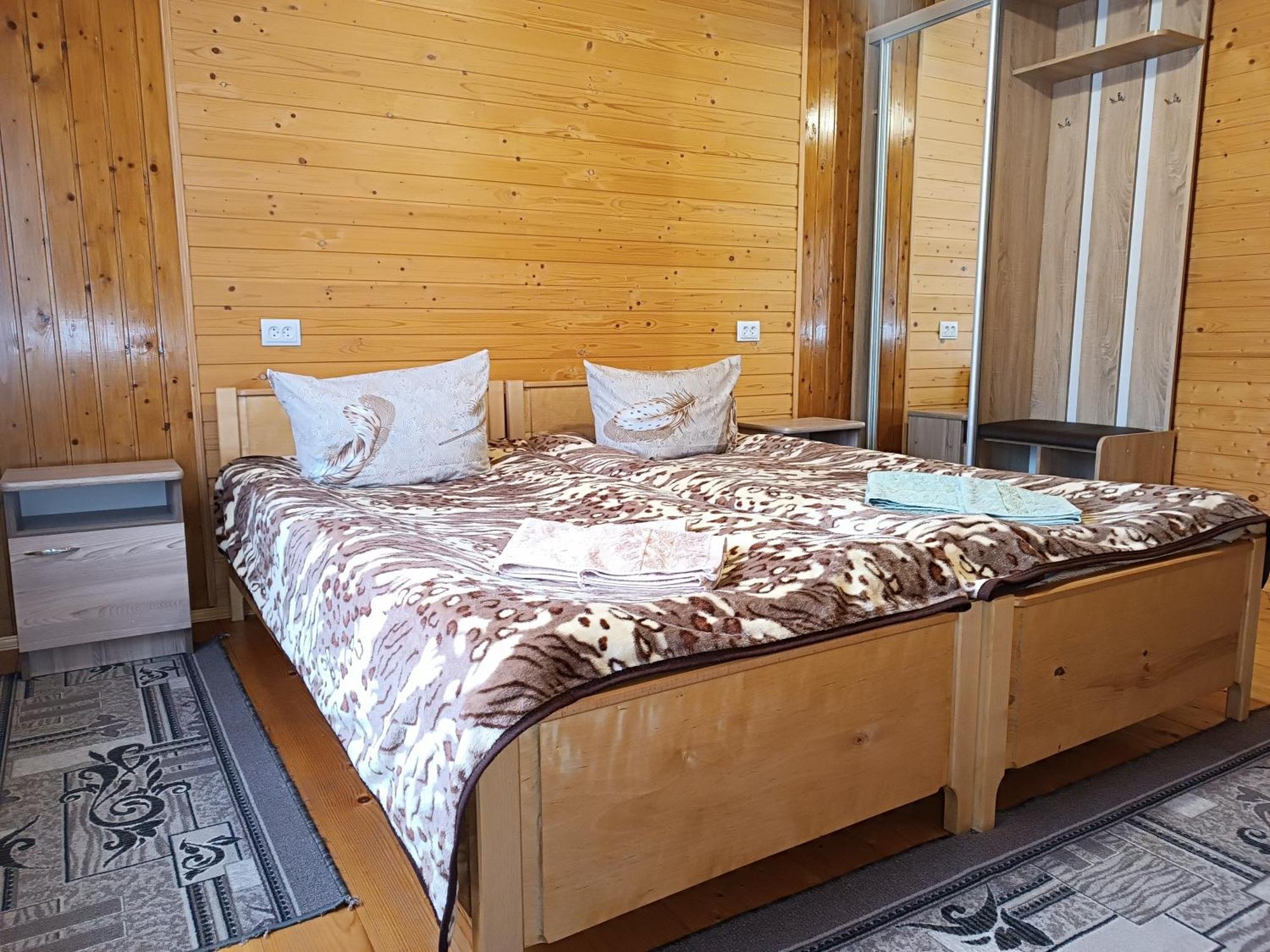 Гірська Роса Apartment Verkhniy Yasenov Bagian luar foto